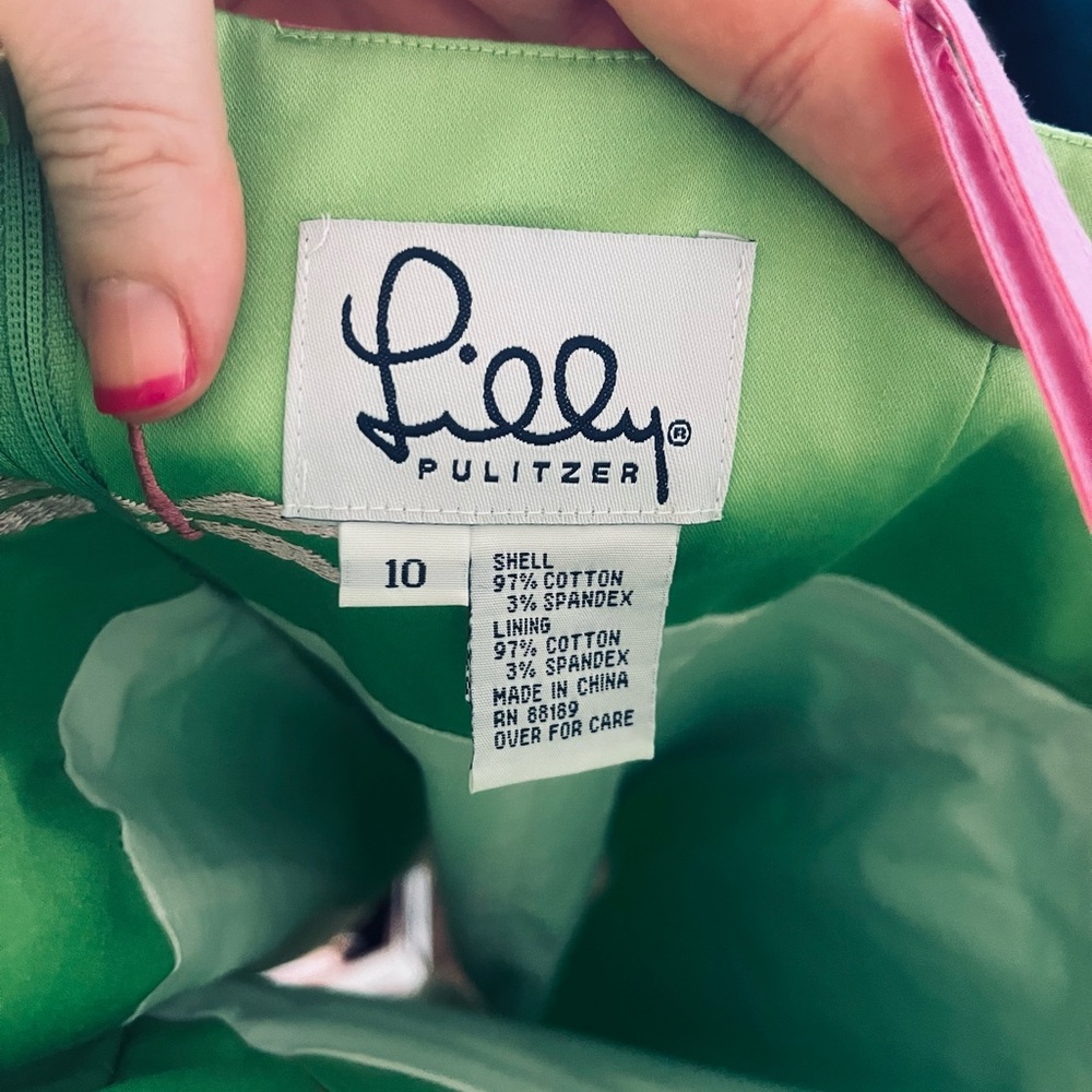 Lilly Pulitzer bodycon dragonfly dress. Apple green and pink. Worn twice.
